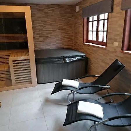 Vakantiehuis Houtem Met Wellness 펜션 베우른